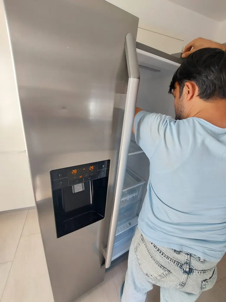 Side-by-side buzdolabında yerinde soğutma ve ayar kontrolü
